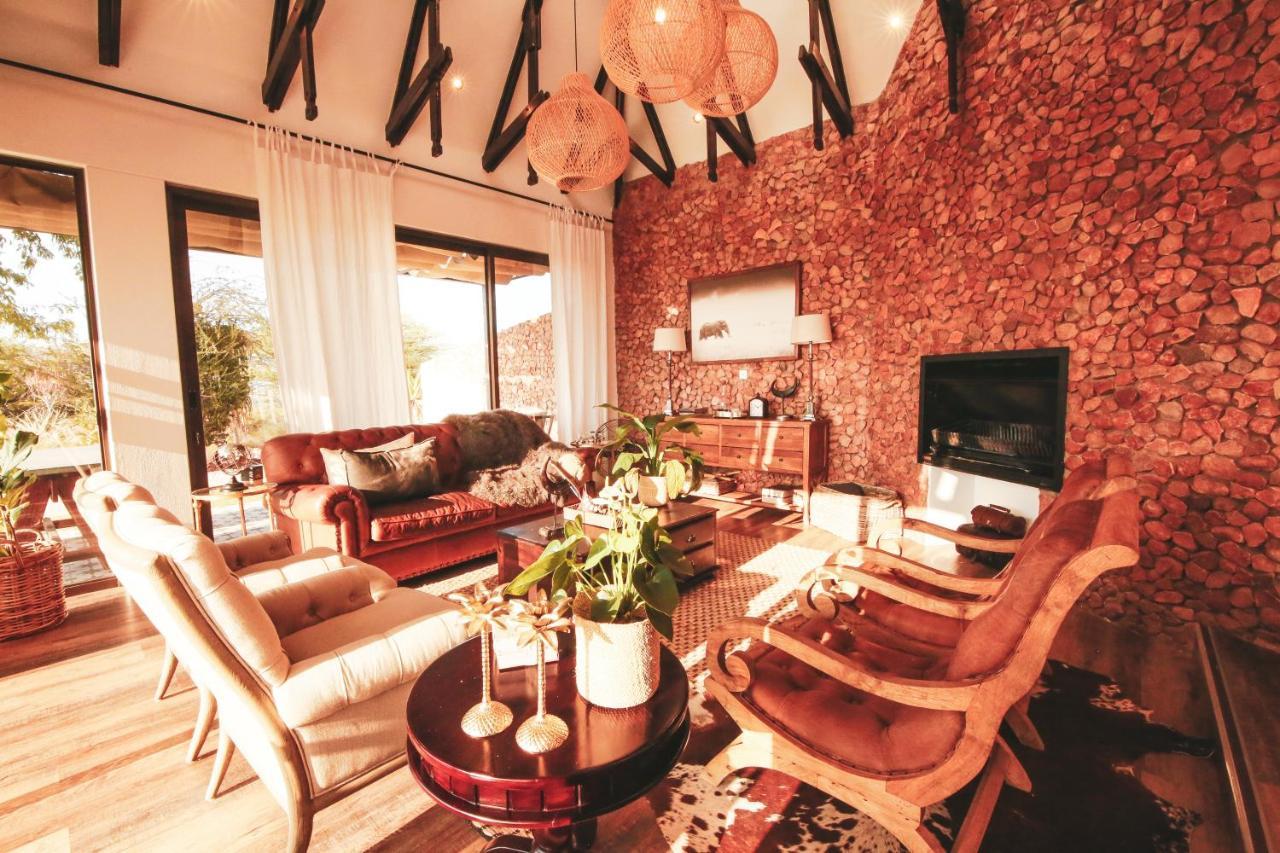 欧吉瓦萨法里山林小屋 奥奇瓦龙戈 外观 照片